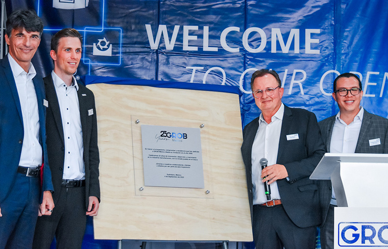 [Translate to cn:] 25 Jahre GROB Mexiko Jubiläum