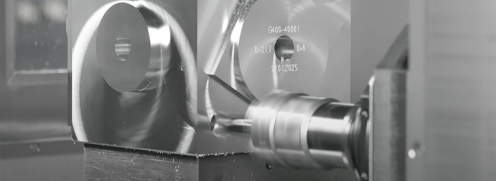 Workpiece machining 4-axis machine