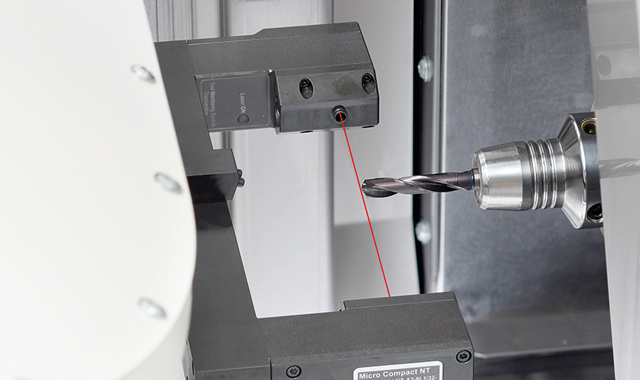 Laser measurement system for milling tools