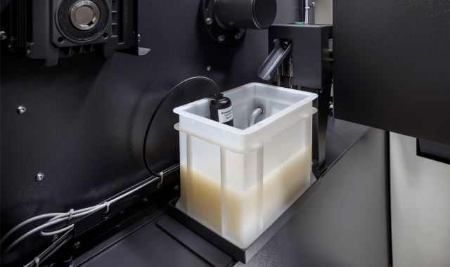 Oil skimmer