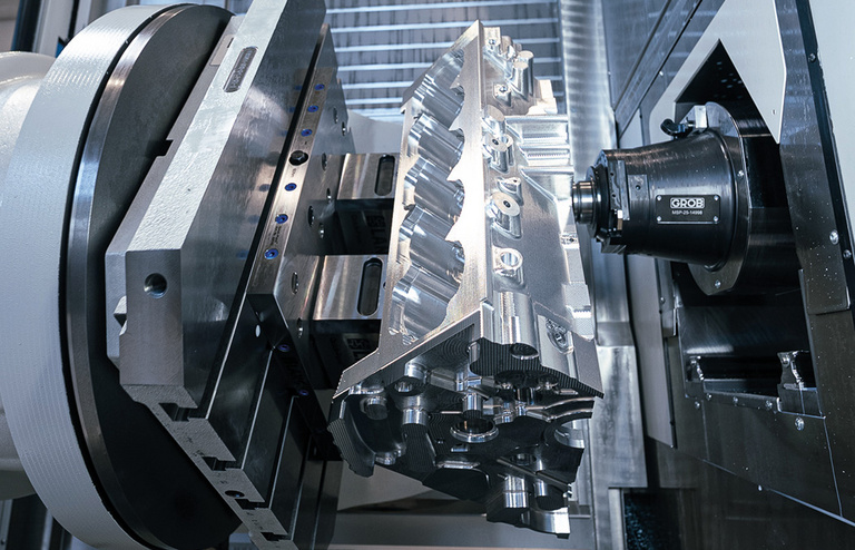 Motorblock-Bearbeitung auf der G550 von GROB