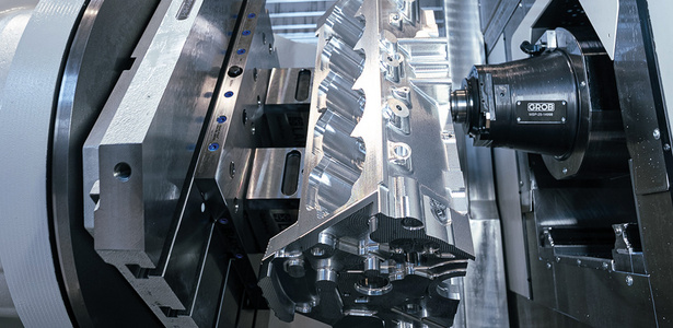 Motorblock-Bearbeitung auf der G550 von GROB